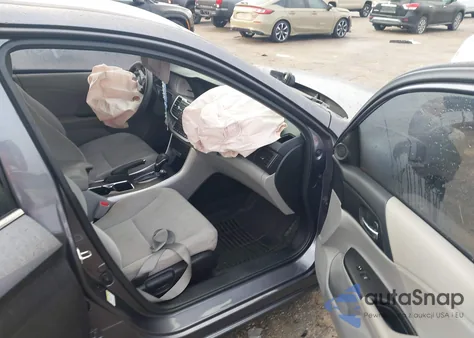 2015 Honda Accord Ex z USA, uszkodzony, nr VIN 1HGCR2F79FA243555